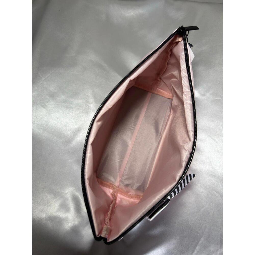 Large makeup bag - Picture 3 of 4